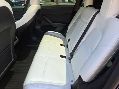 Used 2023 Tesla Model Y Performance AWD/4WD image 13