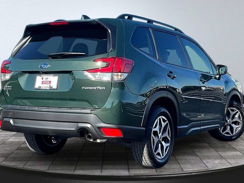 Used 2023 Subaru Forester Premium AWD/4WD image 6