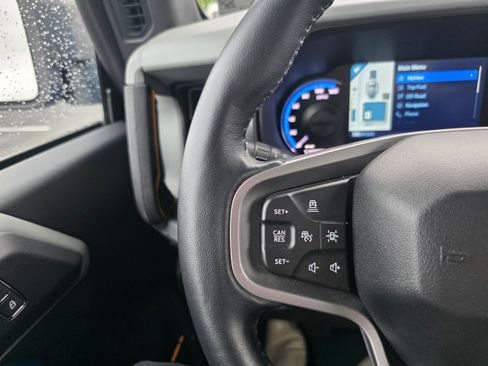 Used 2022 Ford Bronco Badlands AWD/4WD image 16