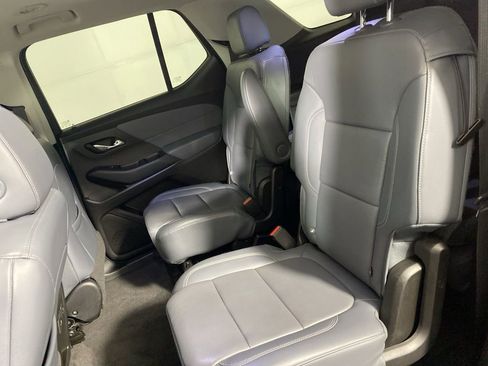 Used 2019 Chevrolet Traverse LT w/ LT Premium Package FWD image 12