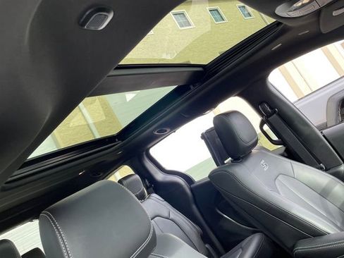 New 2026 Chrysler Pacifica Select AWD/4WD image 41