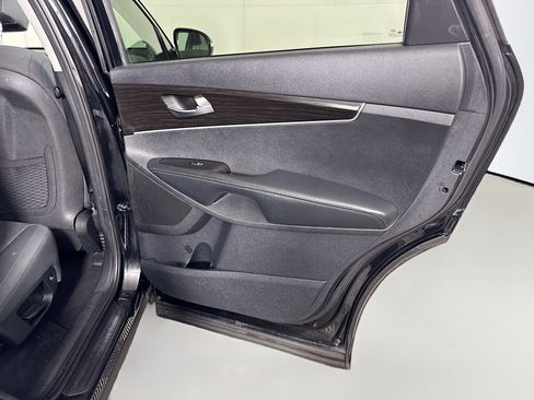 Used 2020 Kia Sorento LX image 27