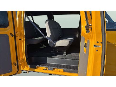 Used 2014 Ford E-250 and Econoline 250 image 10
