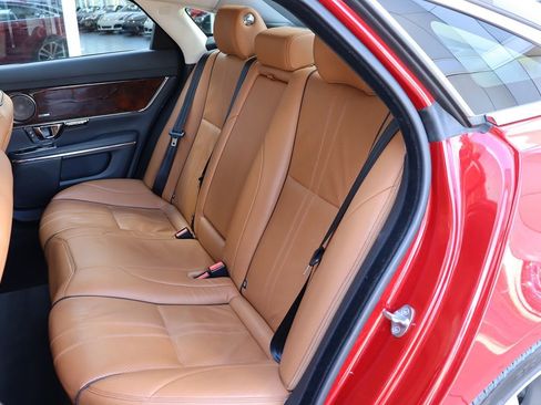 Used 2016 Jaguar XJ R-Sport image 43