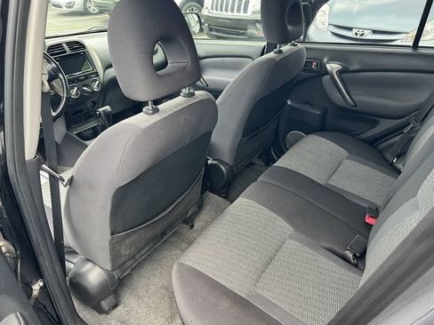 Used 2005 Toyota RAV4 4WD image 16