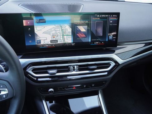Used 2023 BMW 330i Sedan w/ Premium Package RWD image 25