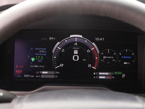 Used 2025 Toyota Tundra Limited AWD/4WD image 12