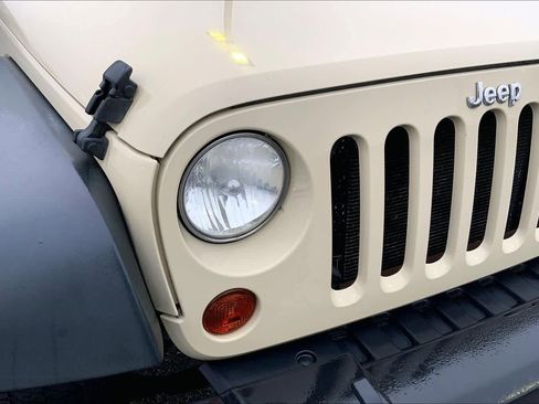 Used 2011 Jeep Wrangler Unlimited Sport image 24