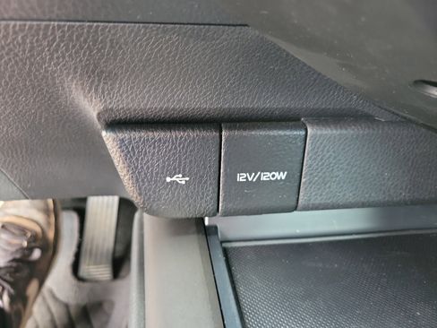 Used 2022 Toyota Camry SE w/ Convenience Package FWD image 18
