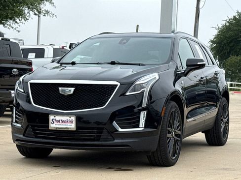 Used 2022 Cadillac XT5 Sportv w/ Technology Package AWD/4WD image 3