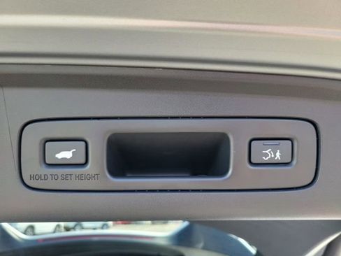 Used 2025 Acura ADX FWD image 9