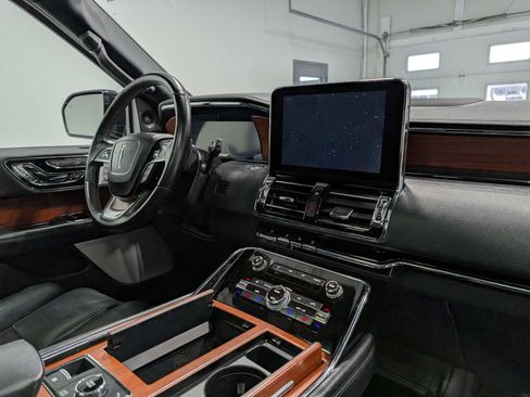Used 2020 Lincoln Navigator L Reserve w/ Equipment Group 208A Reserve image 42