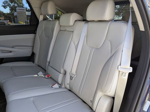 Used 2026 Kia Sorento EX image 16