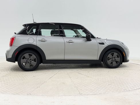Used 2023 MINI Cooper 4-Door Hardtop image 8