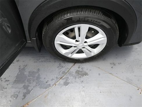 Used 2024 Nissan Kicks S image 33