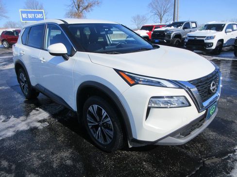 Used 2023 Nissan Rogue SV image 7