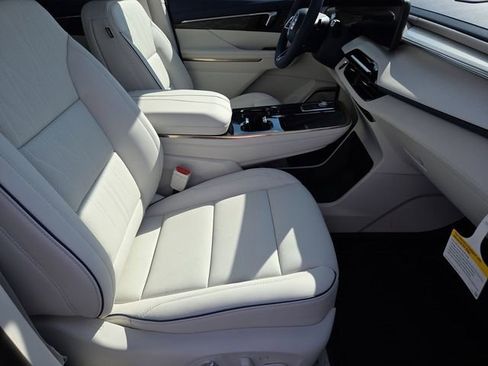 New 2026 Buick Enclave Avenir w/ Super Cruise Package image 29