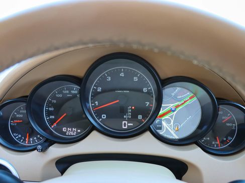 Used 2014 Porsche Cayenne image 39