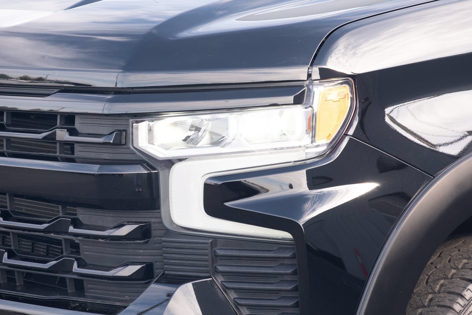 Used 2024 Chevrolet Silverado 1500 RST w/ Z71 Off-Road Package AWD/4WD image 19