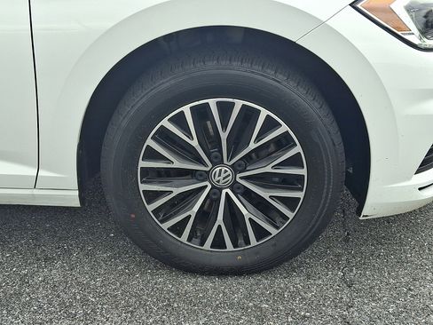 Used 2019 Volkswagen Jetta SEL w/ Cold Weather Package FWD image 8
