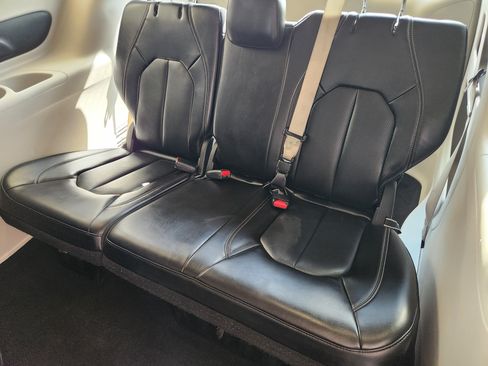 Used 2023 Chevrolet Silverado 1500 Custom RWD image 33