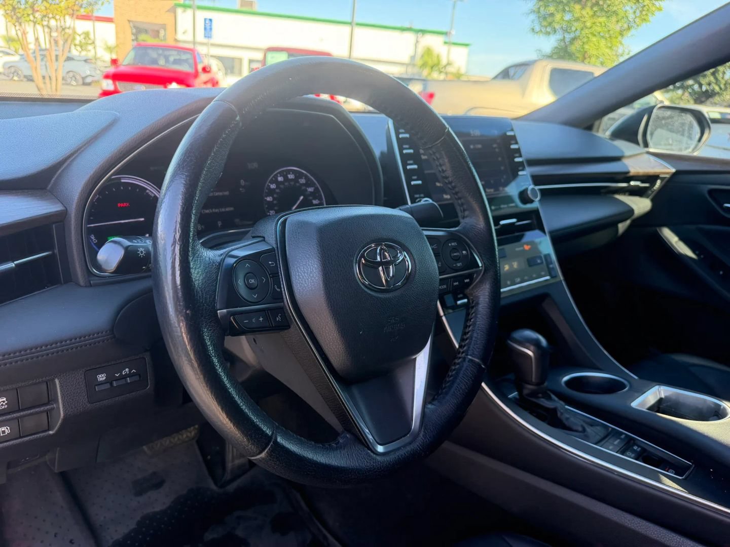 Used 2021 Toyota Avalon XLE FWD image 24