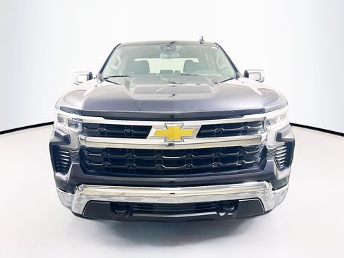 Used 2023 Chevrolet Silverado 1500 LT AWD/4WD image 2