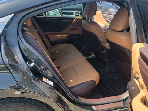 Used 2019 Lexus ES 300h FWD image 20