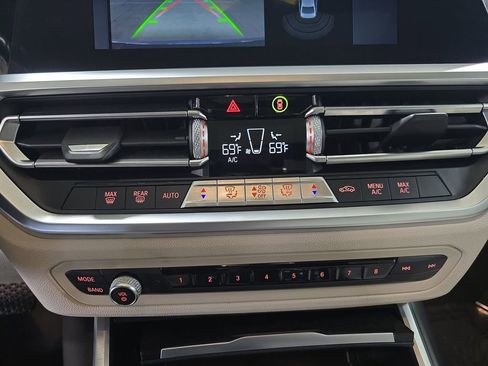 Used 2021 BMW 330i Sedan w/ Convenience Package image 22