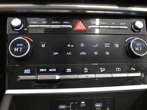 Used 2025 Hyundai Santa Fe SEL image 27