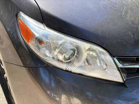 Used 2019 Toyota Sienna XLE Premium image 29