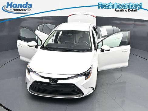 Used 2025 Toyota Corolla LE w/ Convenience Package FWD image 39