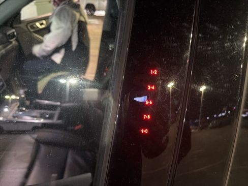 Used 2024 Ford Explorer XLT w/ Equipment Group 202A image 14