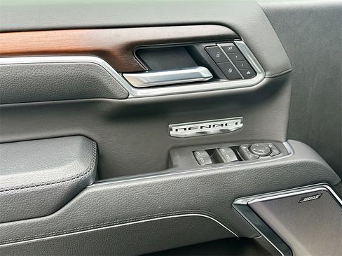 Used 2025 GMC Sierra 1500 Denali image 21