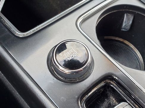 Used 2021 Lincoln Corsair AWD image 27
