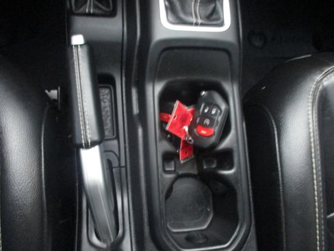 Used 2020 Jeep Gladiator Overland image 14