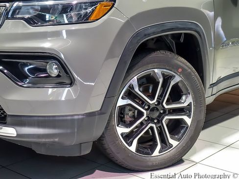 Used 2022 Jeep Compass Limited AWD/4WD image 5