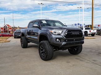 Used 2017 Toyota Tacoma TRD Off-Road w/ Premium & Technology Package video 2