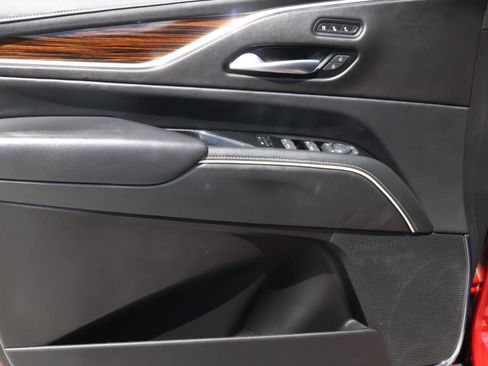 Used 2023 Cadillac Escalade Premium Luxury w/ LPO, Illumination Package image 22