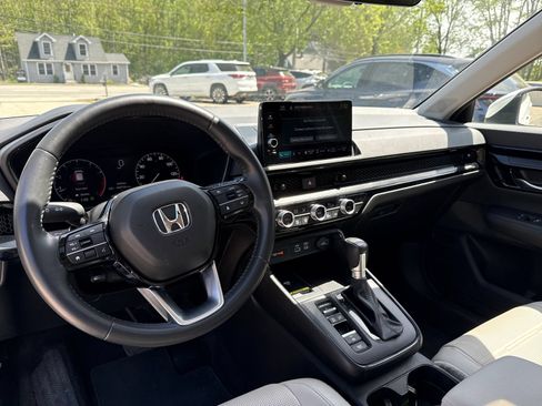 Used 2023 Honda CR-V EX-L image 17