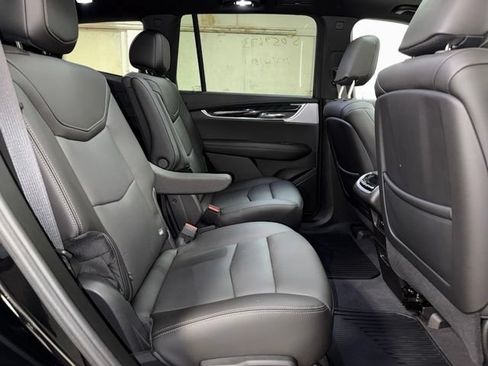 Used 2024 Cadillac XT6 Premium Luxury w/ Technology Package AWD/4WD image 22