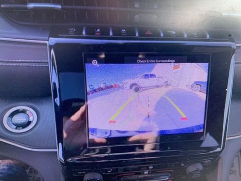 Used 2024 Jeep Grand Cherokee L Laredo w/ Luxury Tech Group I image 6