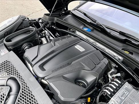 New 2026 Porsche Macan S image 22