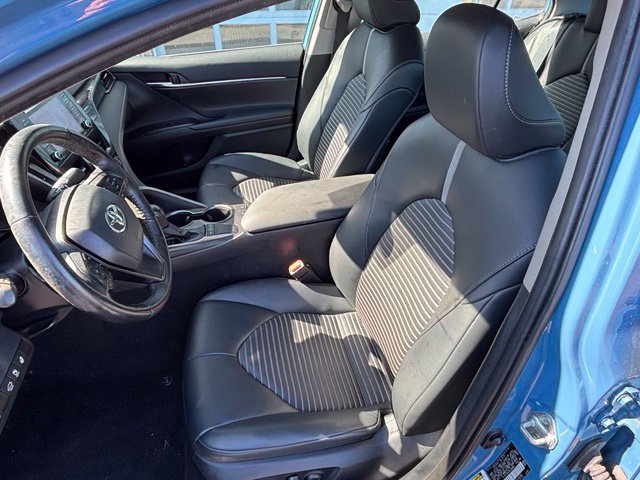 Used 2024 Toyota Camry SE w/ Cold Weather Package FWD image 7