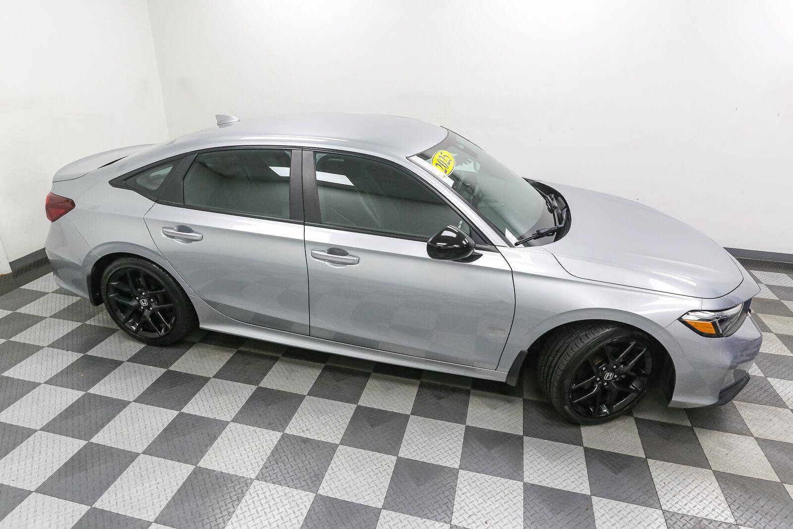 Used 2025 Honda Civic Sport image 5