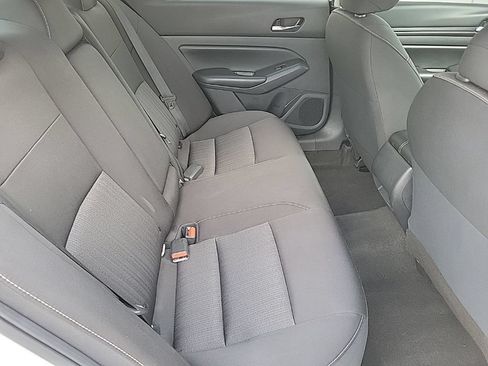Used 2022 Nissan Altima 2.5 S FWD image 14