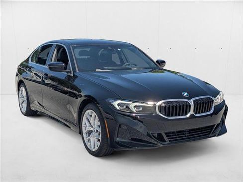 Used 2025 BMW 330i Sedan w/ Convenience Package image 6