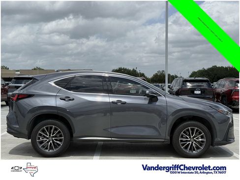 Used 2022 Lexus NX 250 FWD image 3