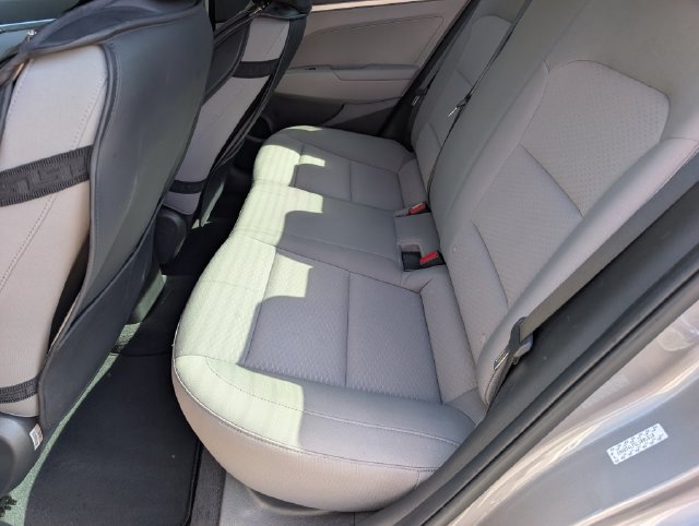 Used 2020 Hyundai Elantra SE w/ Cargo Package (C1) FWD image 24