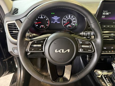 Used 2023 Kia Seltos EX AWD/4WD image 14